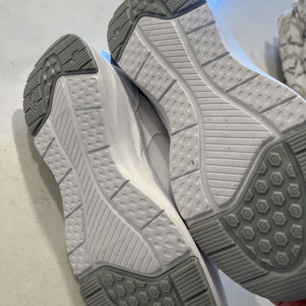 Athletic Works Women's Lifestyle Mesh Jogger Sneakers w/ Memory Foam Sz 7 - Picture 9 of 9
